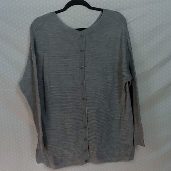 Womens tahari sweater top size 2x - Picture 2 of 2